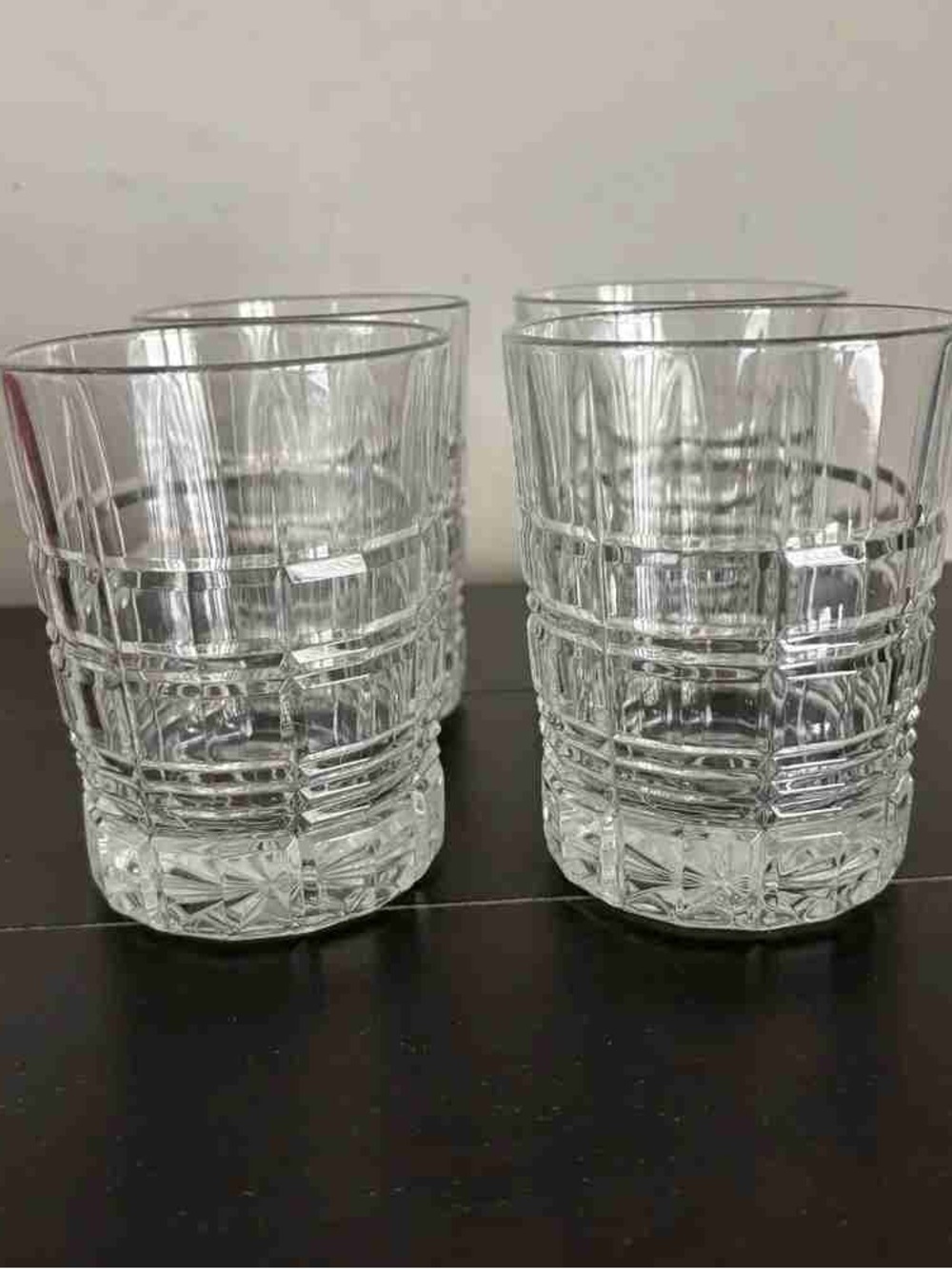Clear Textured Glass Tumbler Set - Elegant Clear Pattern